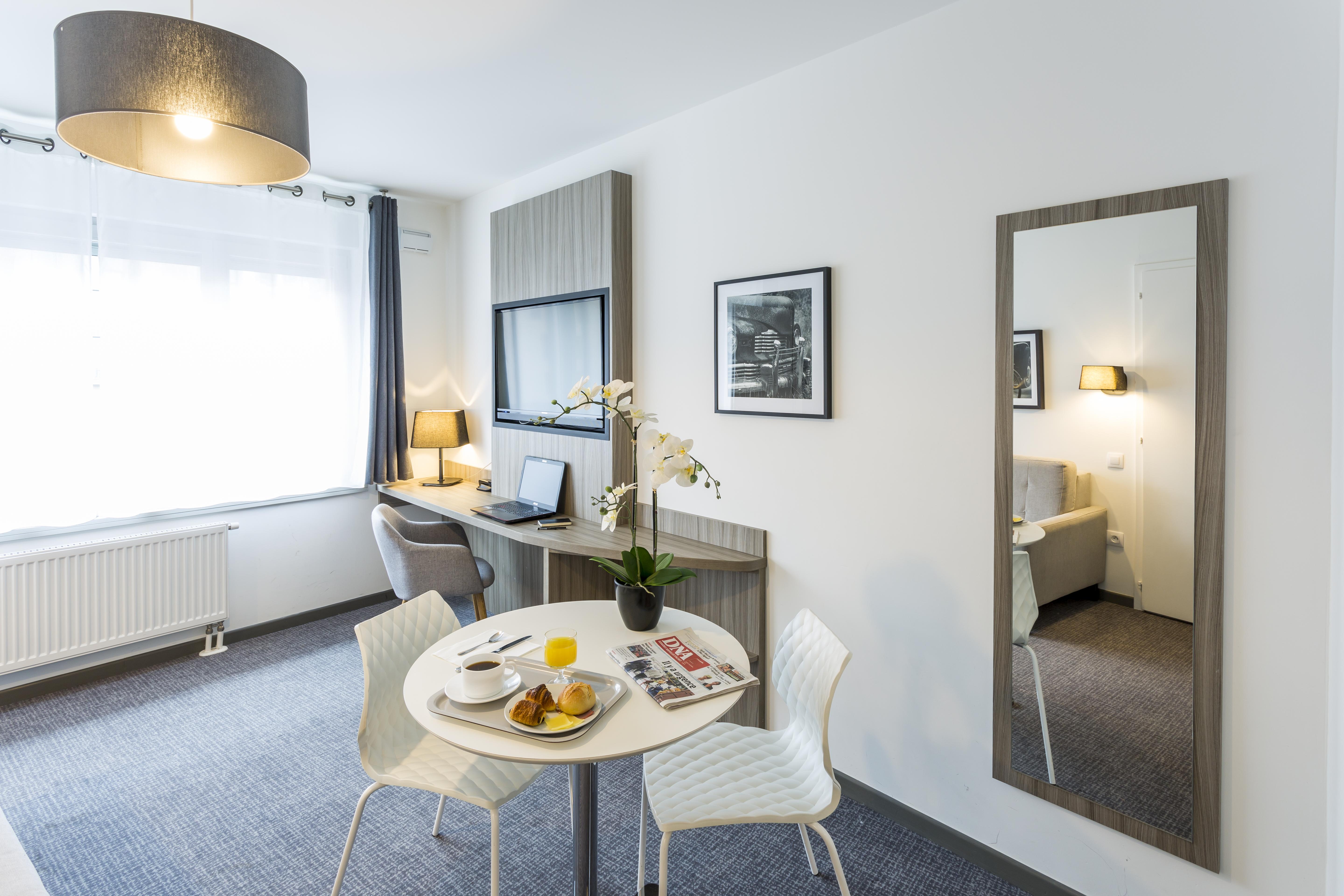 Néméa Appart-Hôtel Elypséo Strasburgo Esterno foto